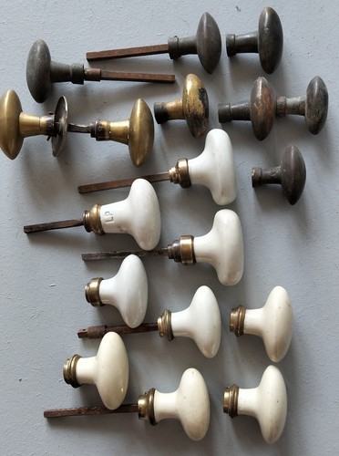 Lot poignees ancienne - ,