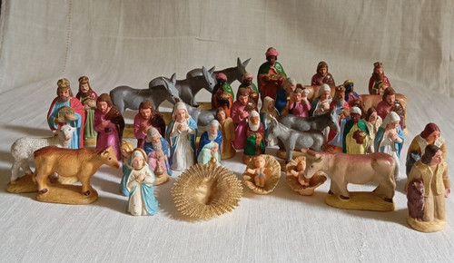 Quarantaine anciens santons - d'anciens,