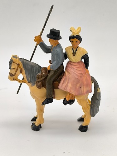 Figurine plastique manade - figurine,