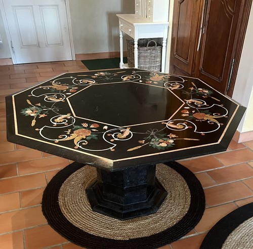 Table octogonale - , en