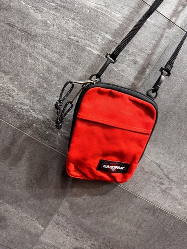Eastpak buddy shoulder bag red - buddy,