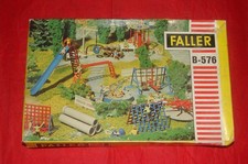 FALLER HO MAQUETTE AIRE DE JEU