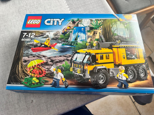 Lego city 60160 laboratoire - lego,