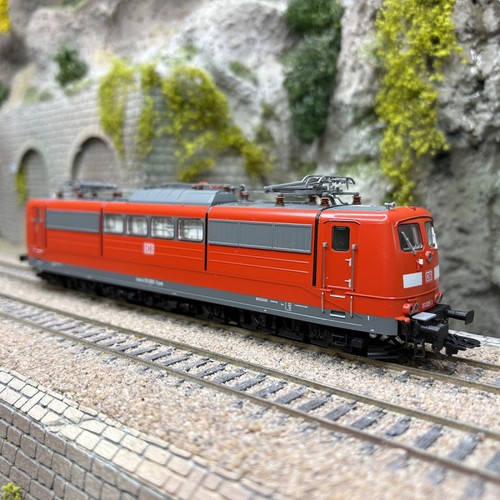 Locomotive électrique 151 - locomotive, br