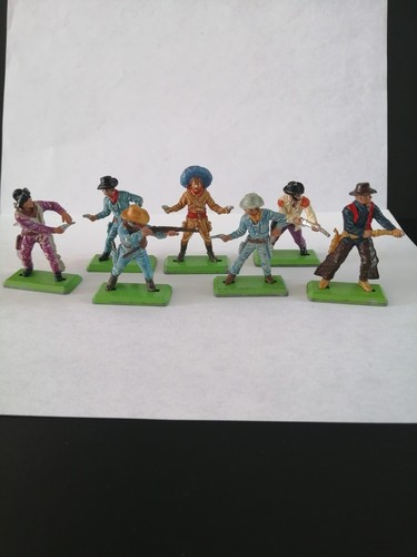Britains deetail lot figurines - britains,