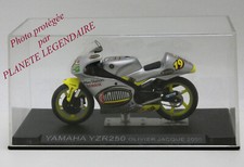 Moto miniature MotoGP Yamaha