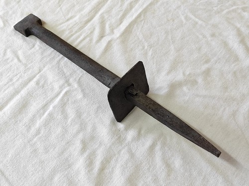 Outil ancien enclume - ancien,,