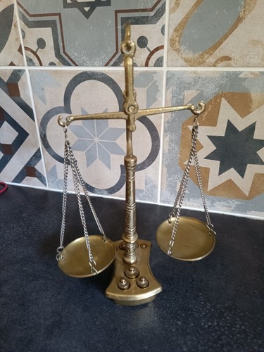 Ancienne balance de - ancienne,