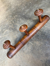 Anciens porte manteau mural