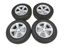 roues complètement jantes