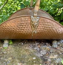 Porte Bûches en cuivre Lion