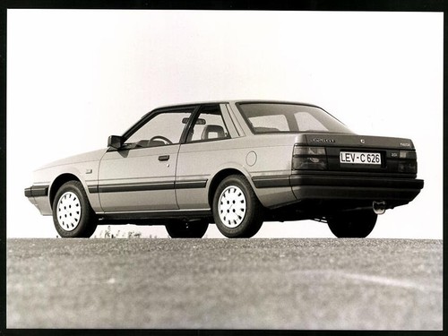 Photographie voiture mazda 626 - photographie,