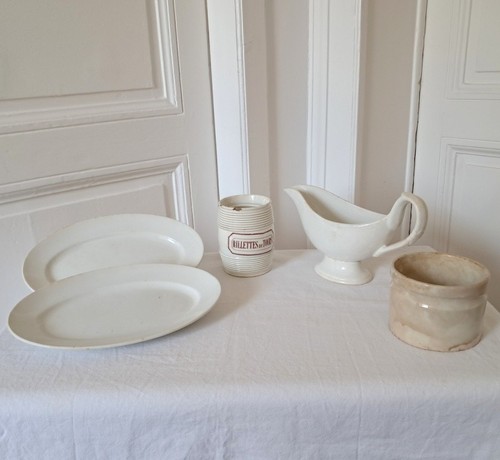 Saucière blanche ancienne