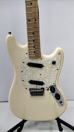 Fender mexico player mustang - player,
