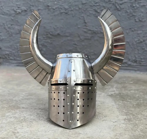 Casque chevaliers - de,