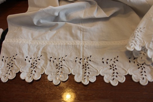 Ancienne broderie richelieu - broderie,