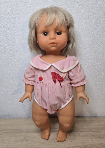 Jolie poupée plastique - , furga