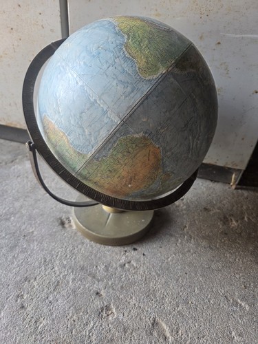 Ancien globe terrestre