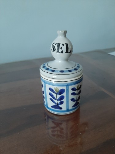 Rare pot sel - à, roger