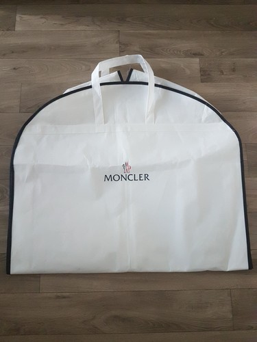 Moncler housse ventements - moncler,