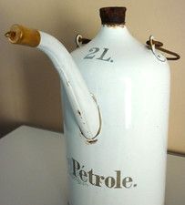 SUPERBE BIDON A PETROLE ANCIEN, TOLE EMAILLEE, 2 LITRES POUR LAMPE, VERS 1900
