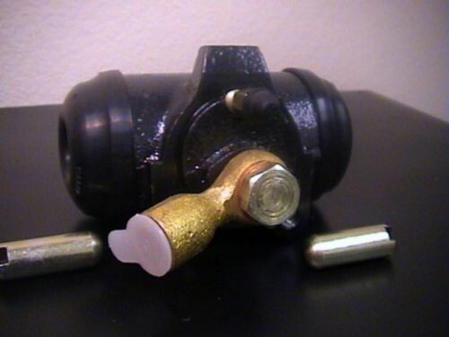 Front wheel brake cylinder - 2,