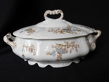 Petite soupière ou légumier en porcelaine de Limoges style rocaille fin XIXème 