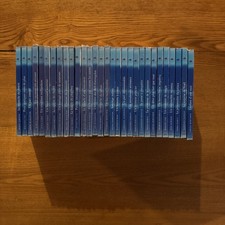 LOT 30 LIVRES HARLEQUIN I