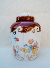 ancien pot couvert en