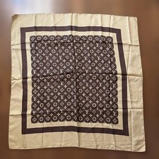 Foulard Louis Vuitton