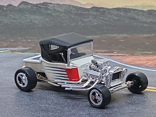 1923 bucket retro hot - '23,