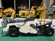 Wirtgen WR 240 i Cold Recycler and Soil Stabilizer - NZG 1:50 Scale