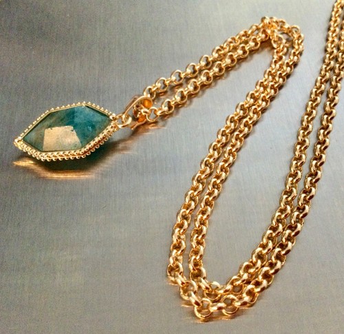 Apatite naturellle plaqué - apatite, or