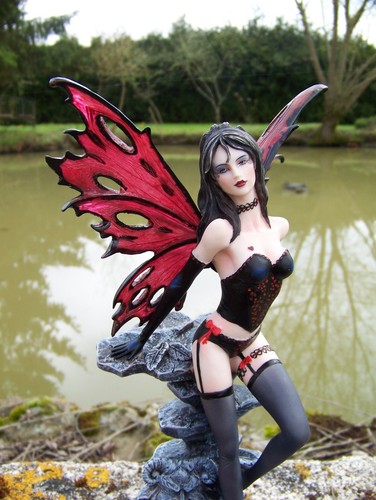 14013 superbe statuette - superbe,