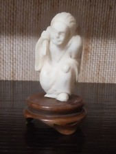 NETSUKE JAPONAIS,MATIERE