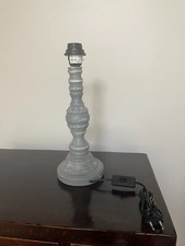 Pied de lampe en bois de