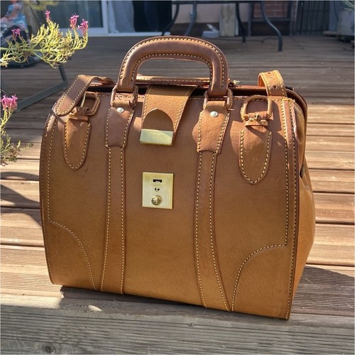 Superbe mallette - 👜✨,