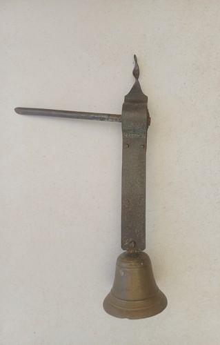 Ancienne cloche porte - ancienne,