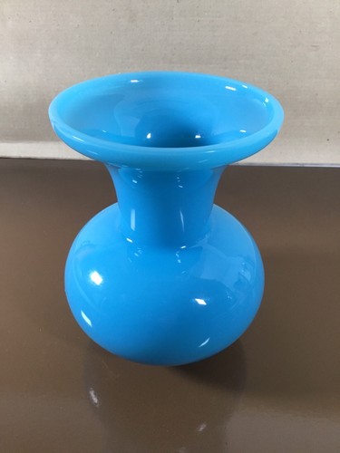 Petit vase opaline bleu - petit,