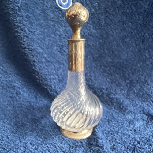 Carafe cristal avec bouchon - , et