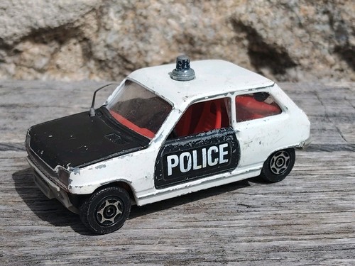 Voiture miniature renault ts - miniature,