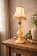 Lampe en albâtre avec