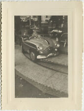 PHOTO ANCIENNE - VINTAGE SNAPSHOT - MANÈGE FÊTE FORAINE VOITURE JOUET 1