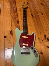 Guitare électrique Fender Mustang modèle Mustang style vintage lecteur rare