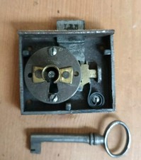 Serrure Verticale Tiroir