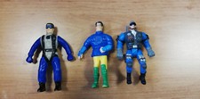 2 figurines Action Man HASBRO 1999 et 1 figurine sans marque motard sans moto