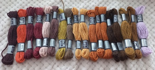 Lot echeveaux laine - 18,