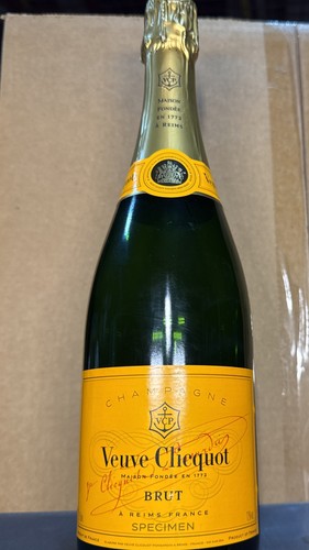 Veuve clicquot empty - clicquot,
