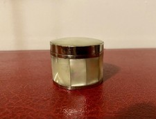 Boîte à pilules en nacre