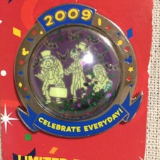 Badge épingle boule à neige